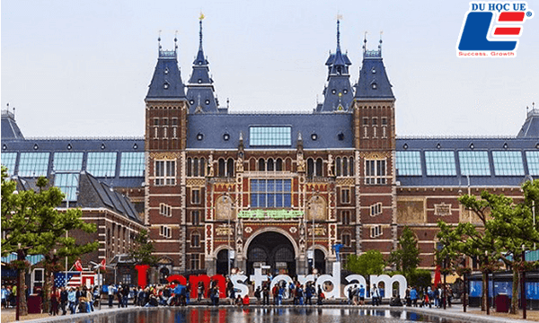 Trường Đại học Amsterdam Hà Lan