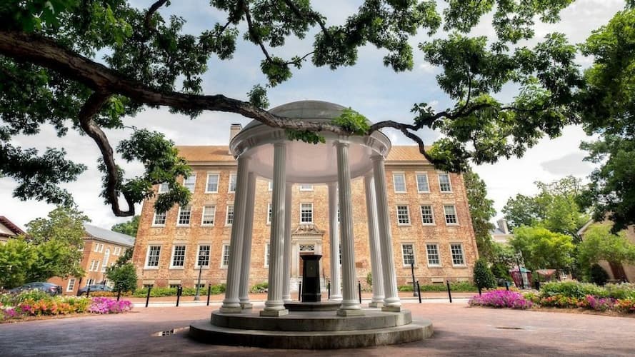 Đại học Chapel Hill tại bang Calofornia (ảnh: internet). 
