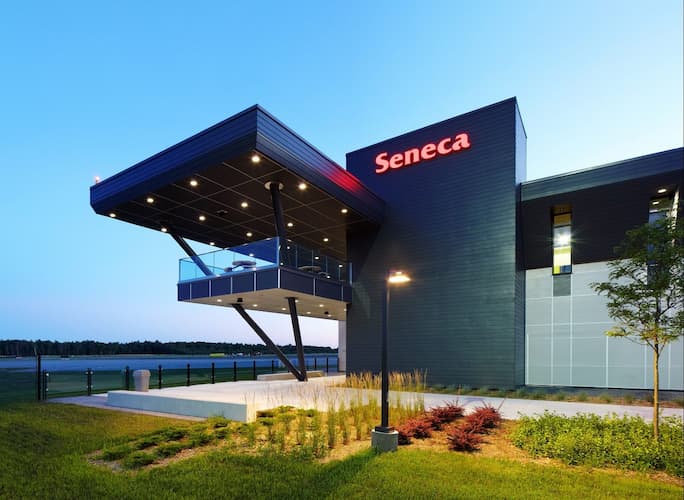 Seneca College hay Cao đẳng Nghệ thuật và Công nghệ ứng dụng Seneca (ảnh: internet). 